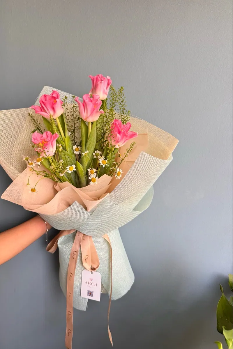 Bó Hoa Tulip Hồng Cúc Tana