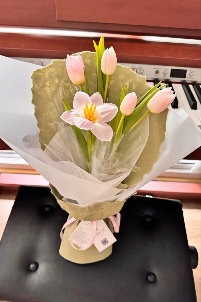 Bó Hoa 5 Bông Tulip