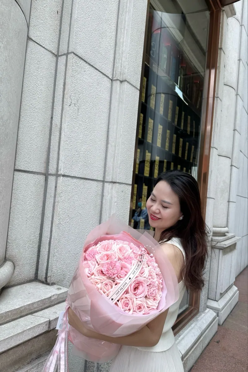 Bó Hoa Hồng Ohara Mix Hoa Phăng