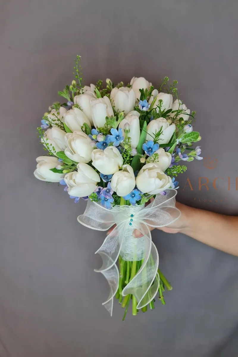Hoa Cưới Tulip Trắng Thúy Châu Xanh