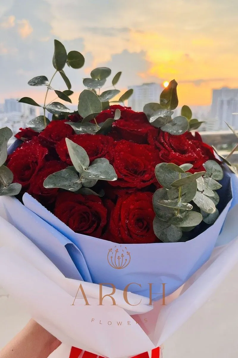 Bó Hoa Hồng Đỏ Lá Bạc