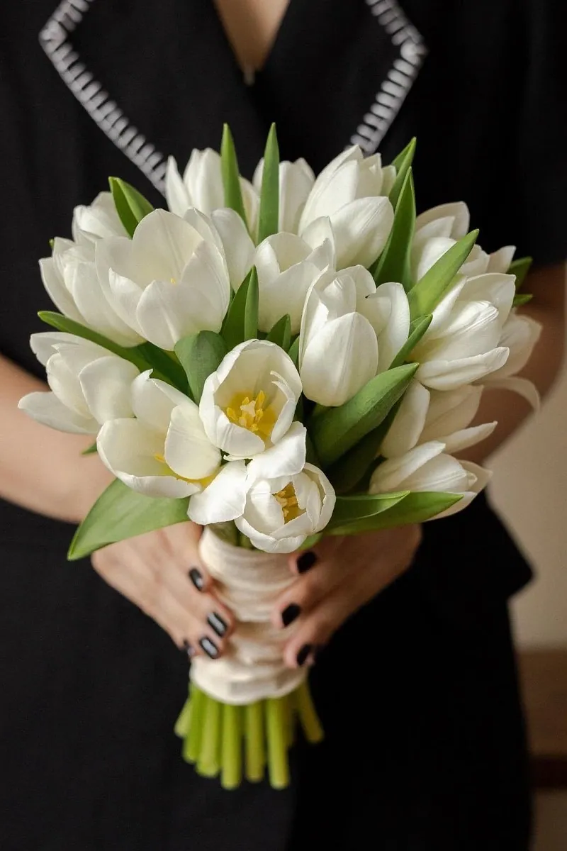Bó Hoa Cưới Tulip Trắng