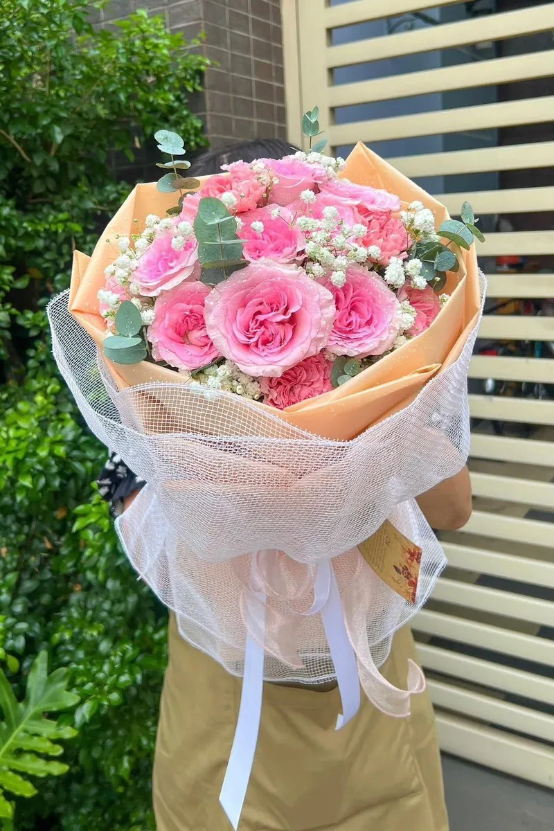 Bó Hoa Hồng Ohara Baby Giấy Cam Lưới Trắng
