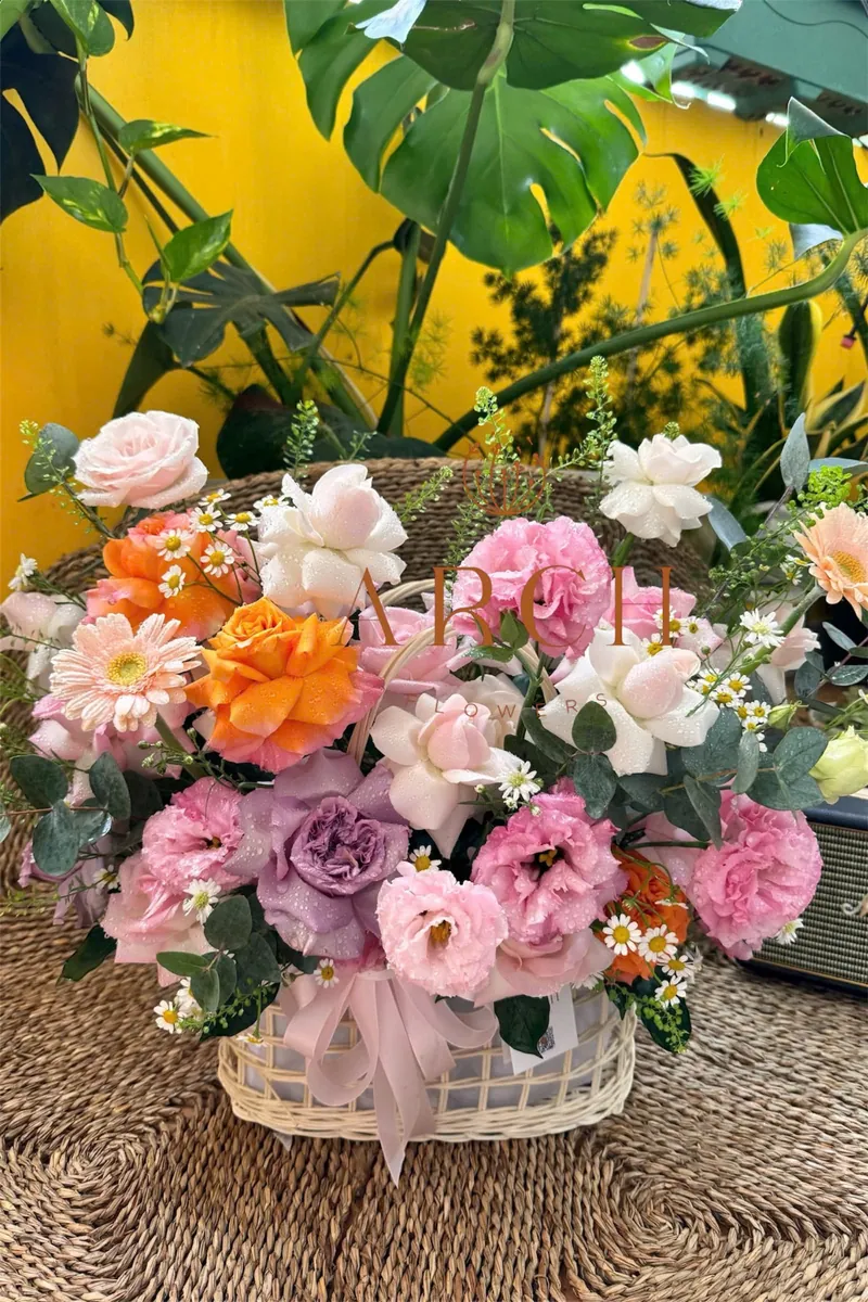 Giỏ Hoa Hồng Mix Cam Tím Pastel